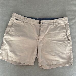 Khaki 6” inseam shorts - Columbia PFG